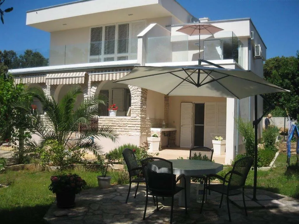 Apartment Marina Silba